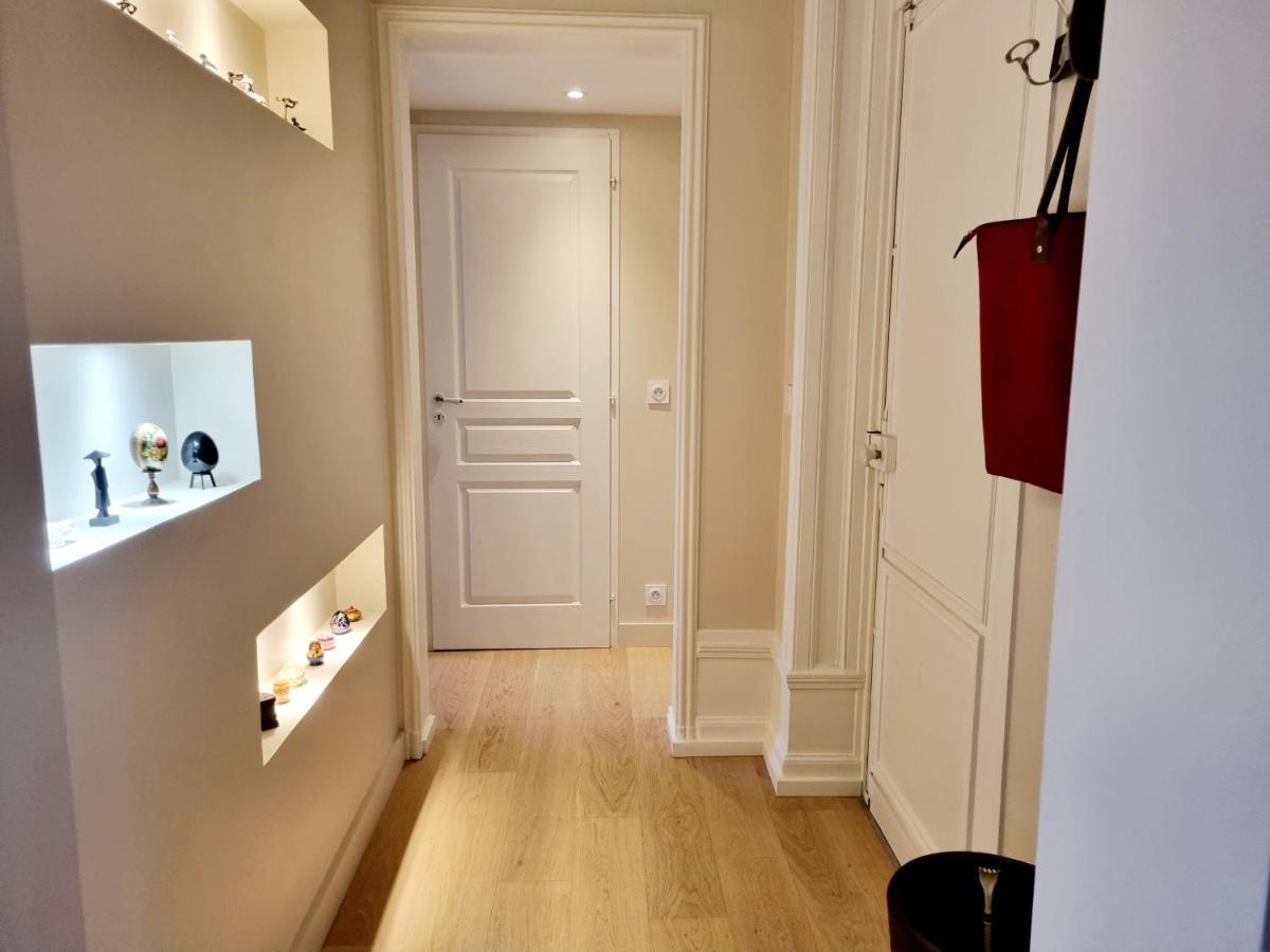 Face A L'hotel De Grand Et Lumineux Apartment